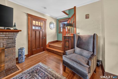 83 Bradley Avenue East Haven CT 06512