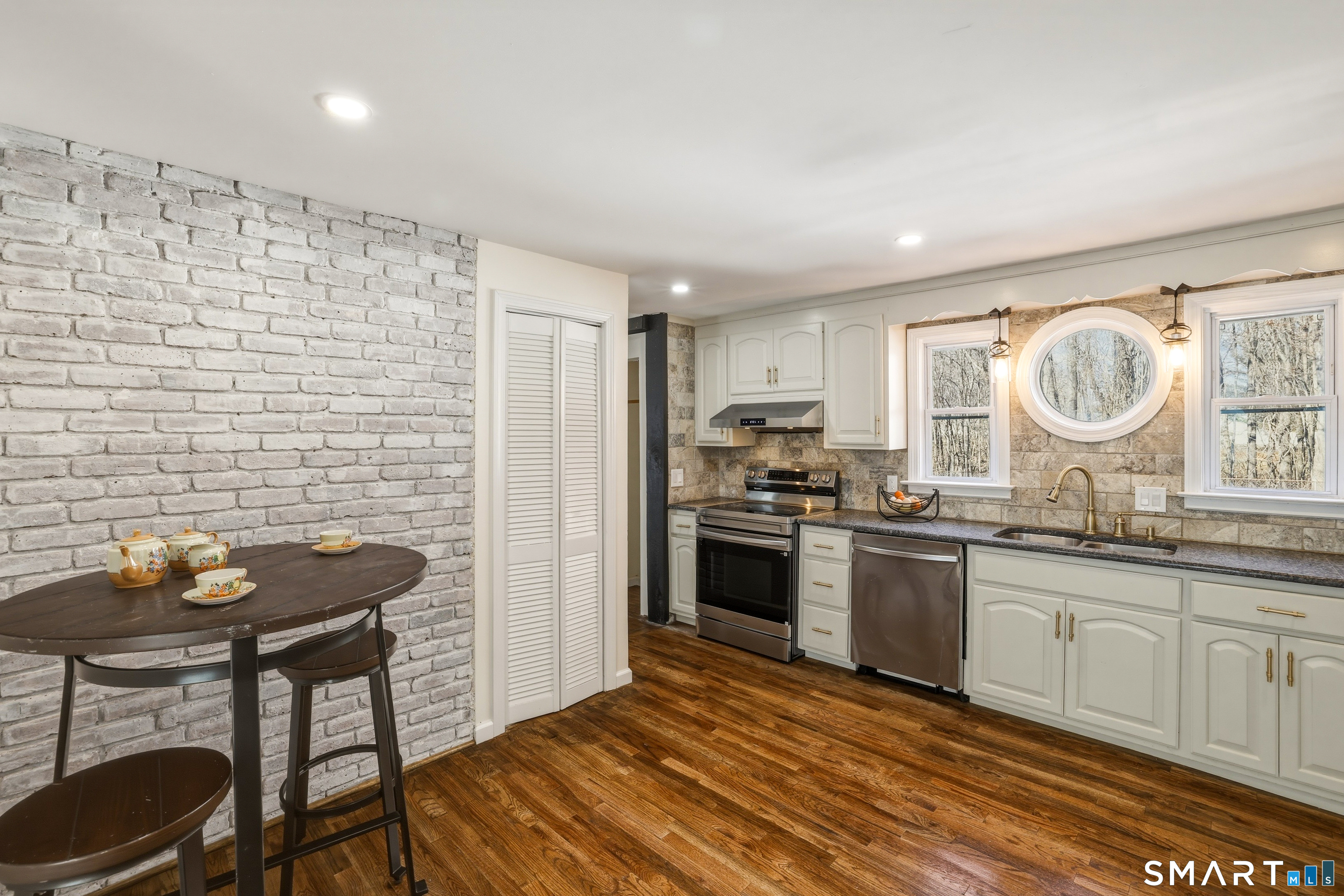 35 Hollow Brook Road Windsor CT 06095
