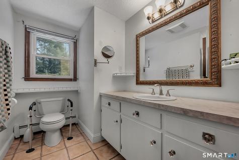 40 Homestead Lane Avon CT 06001