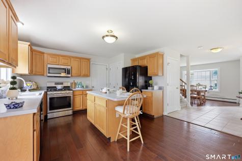 279 Congdon Street Middletown CT 06457