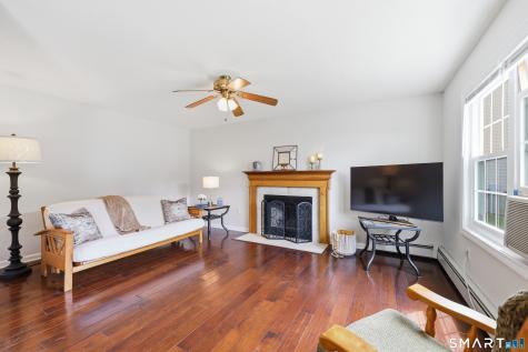279 Congdon Street Middletown CT 06457