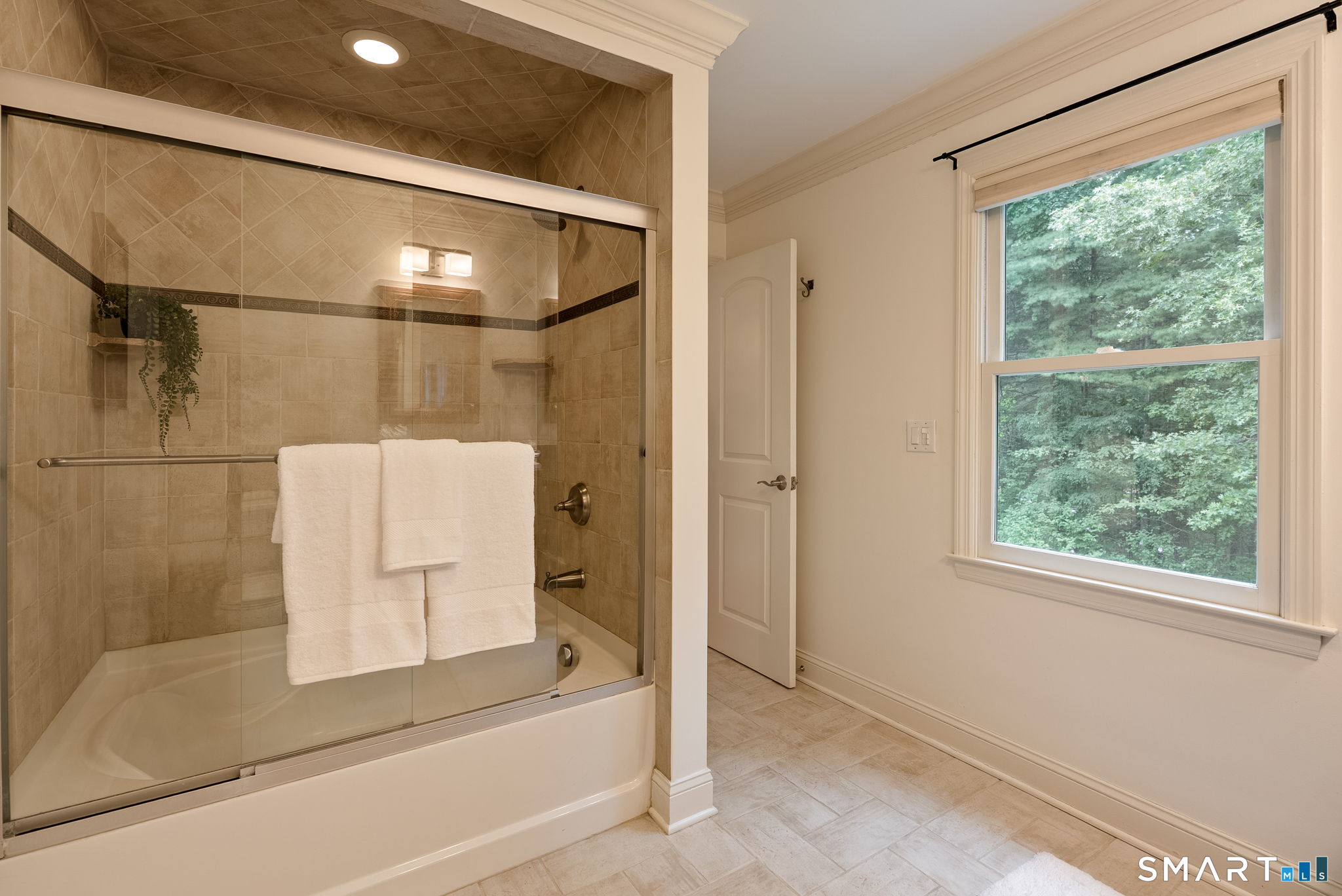 4 Windsor Court Farmington CT 06032