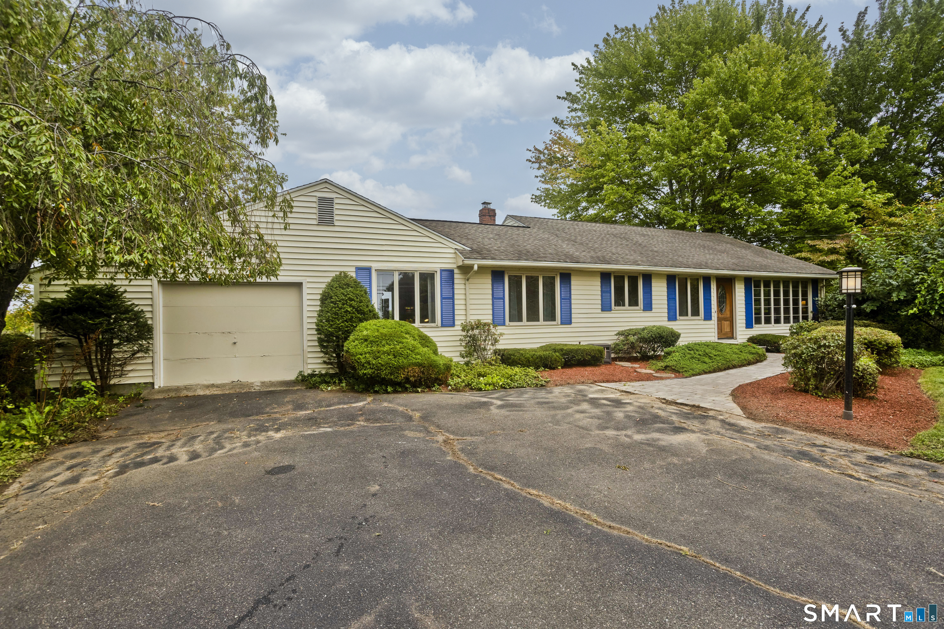 890 North Street Suffield CT 06078