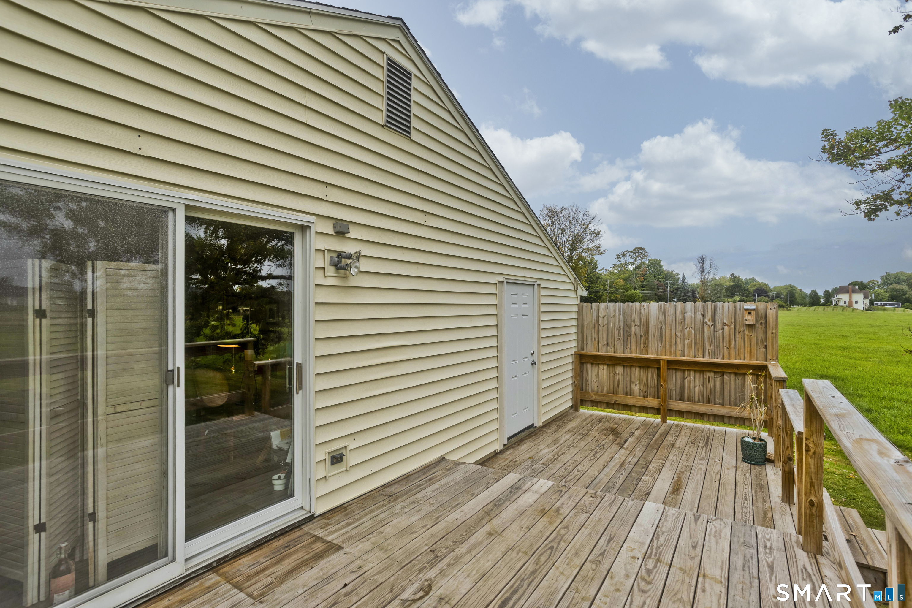 890 North Street Suffield CT 06078