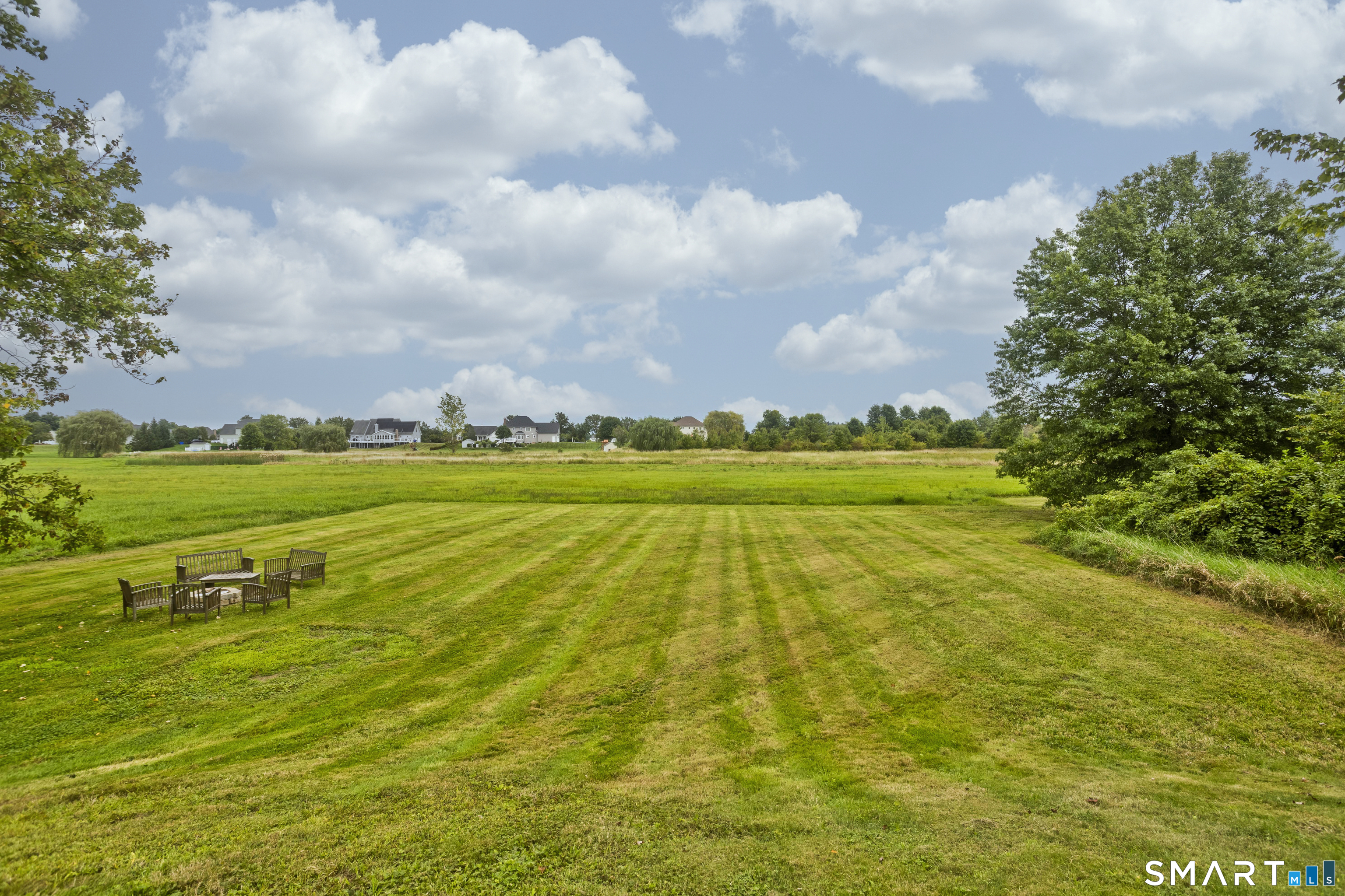 890 North Street Suffield CT 06078