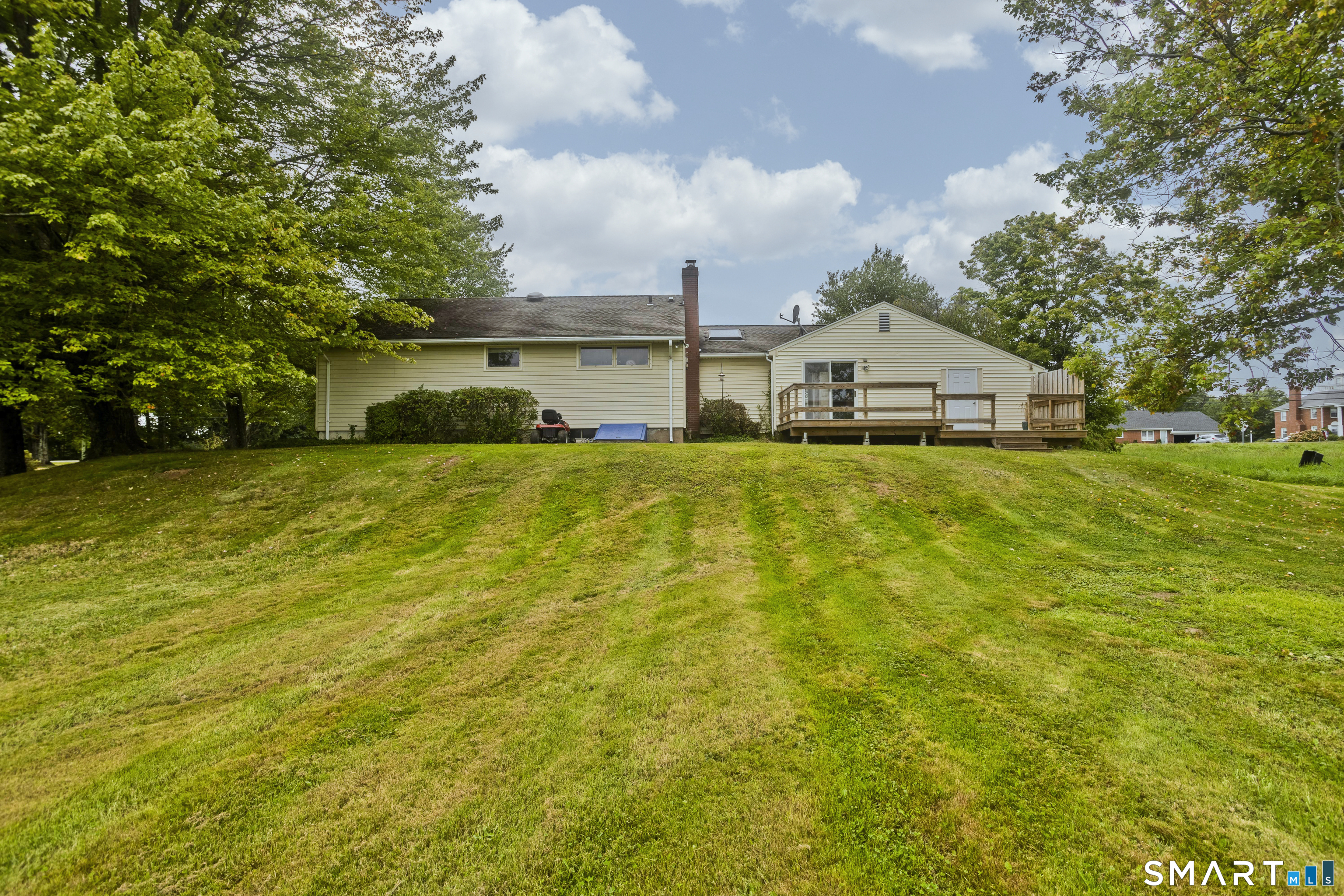 890 North Street Suffield CT 06078