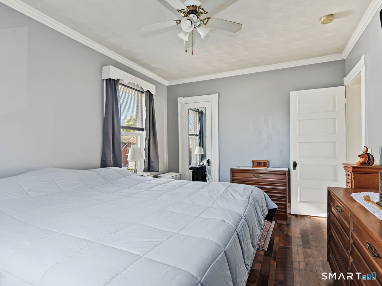 64 Glendale Avenue Bridgeport CT 06606