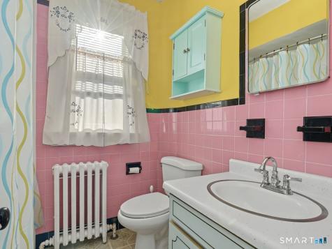 64 Glendale Avenue Bridgeport CT 06606