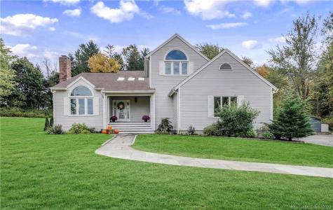 30 Flintlock Drive Danbury CT 06811