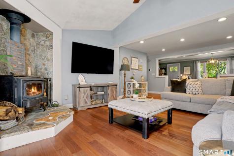 33 Stendahl Drive Shelton CT 06484