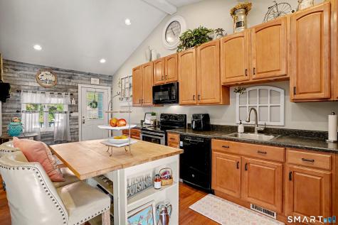 33 Stendahl Drive Shelton CT 06484