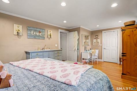 33 Stendahl Drive Shelton CT 06484