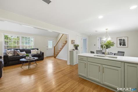 20 Abbe Road Enfield CT 06082