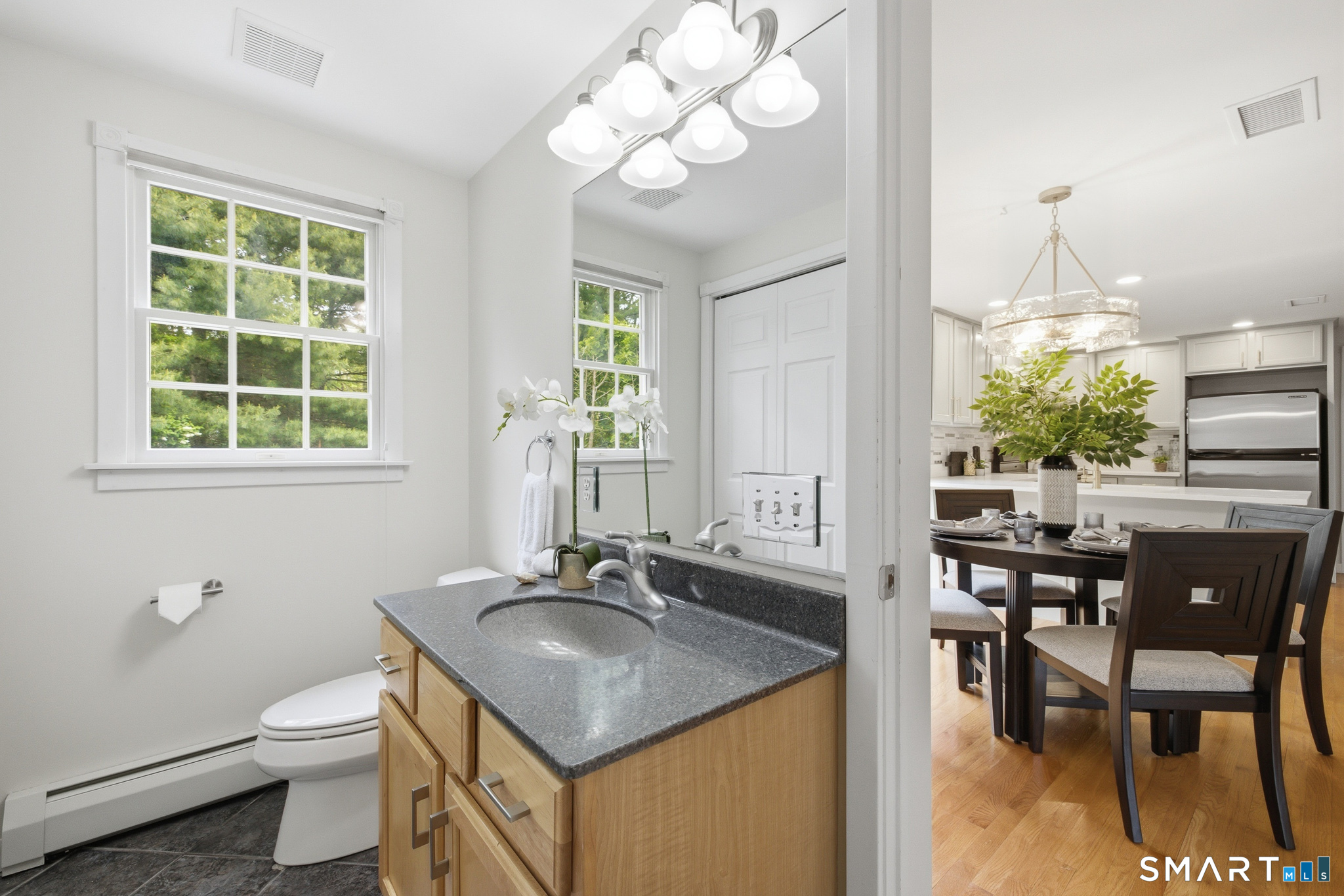 20 Abbe Road Enfield CT 06082