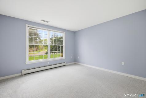 20 Abbe Road Enfield CT 06082