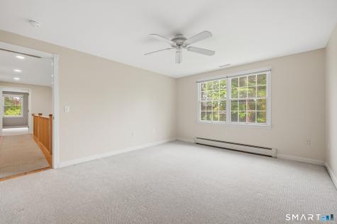 20 Abbe Road Enfield CT 06082