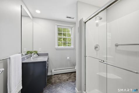20 Abbe Road Enfield CT 06082