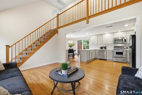 20 Abbe Road Enfield CT 06082