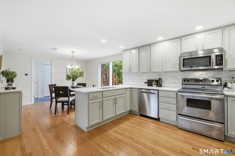 20 Abbe Road Enfield CT 06082
