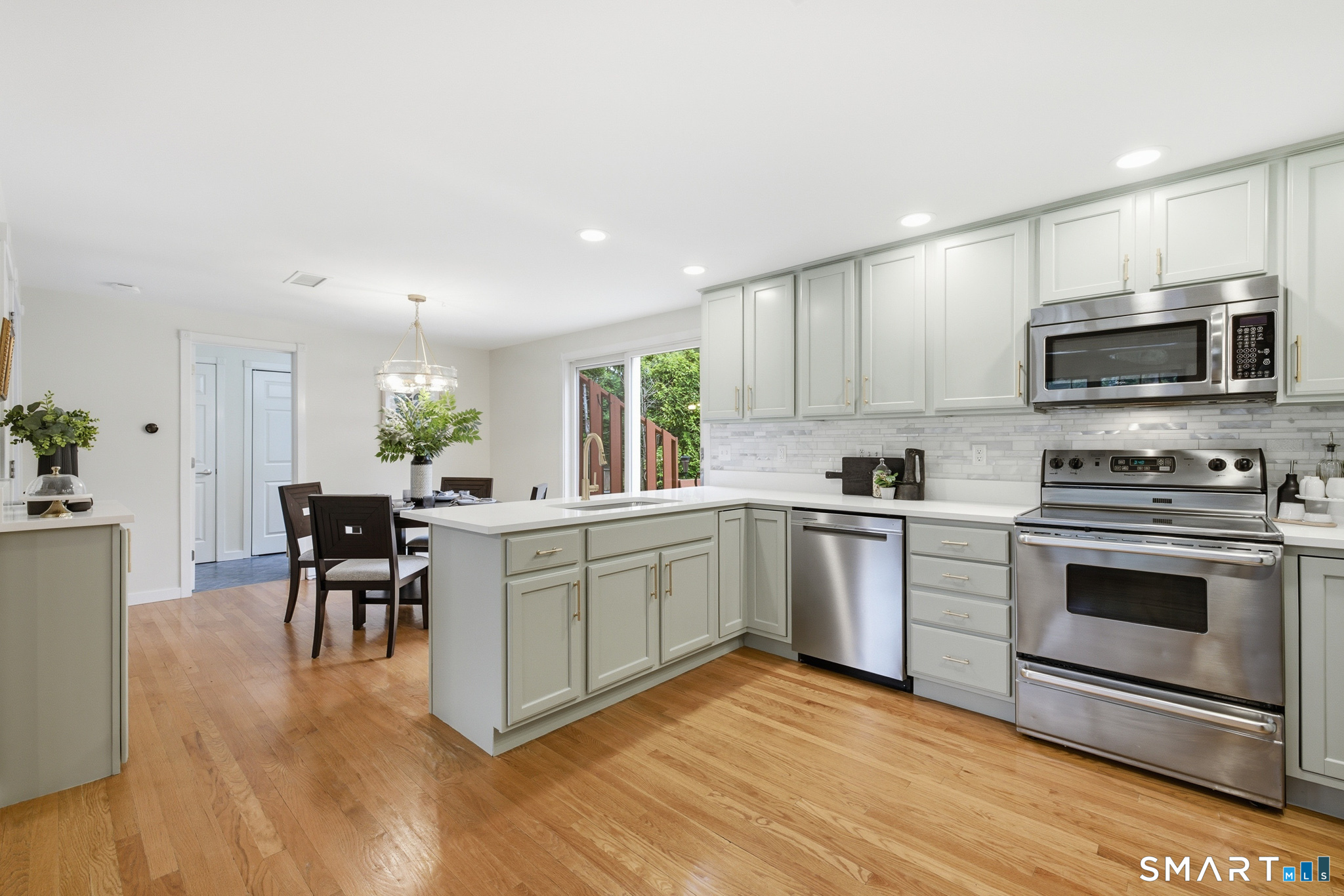20 Abbe Road Enfield CT 06082