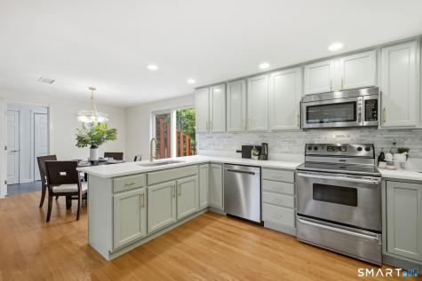 20 Abbe Road Enfield CT 06082