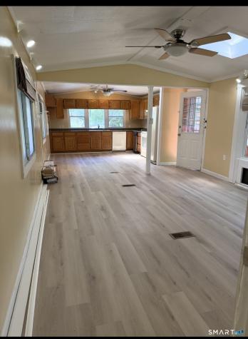 28 Nashua Street Norwich CT 06360