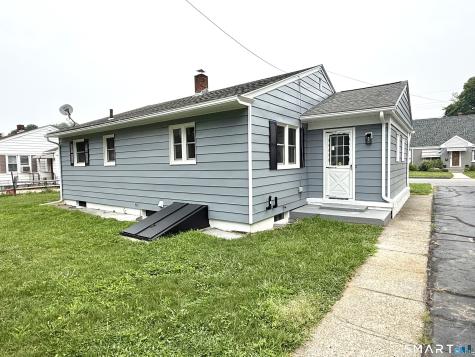 17 Jones Court Norwich CT 06360