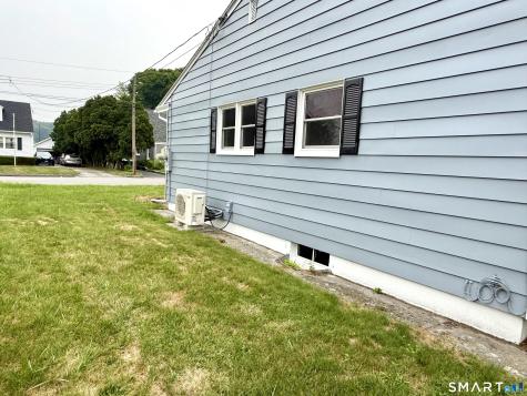 17 Jones Court Norwich CT 06360