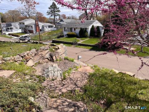 37 Hartman Avenue East Haven CT 06512