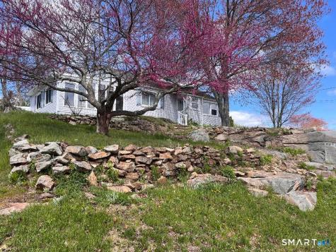 37 Hartman Avenue East Haven CT 06512