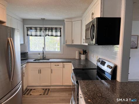 37 Hartman Avenue East Haven CT 06512