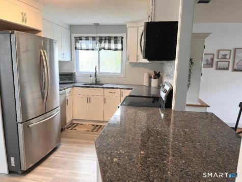 37 Hartman Avenue East Haven CT 06512