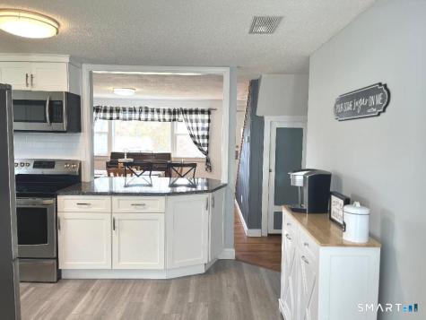37 Hartman Avenue East Haven CT 06512