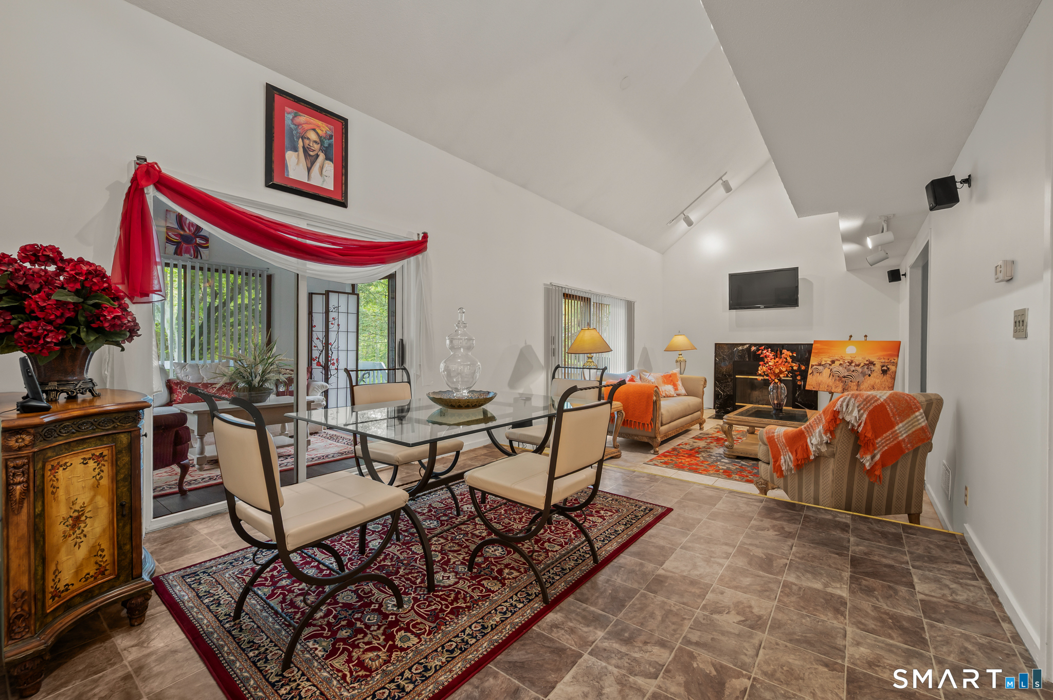 22 Walts Hill Bloomfield CT 06002