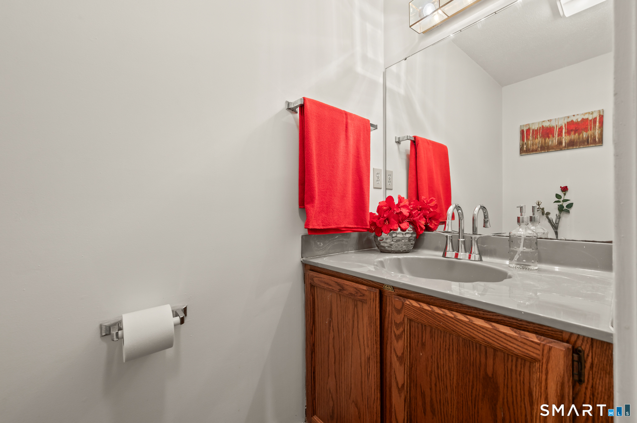22 Walts Hill Bloomfield CT 06002