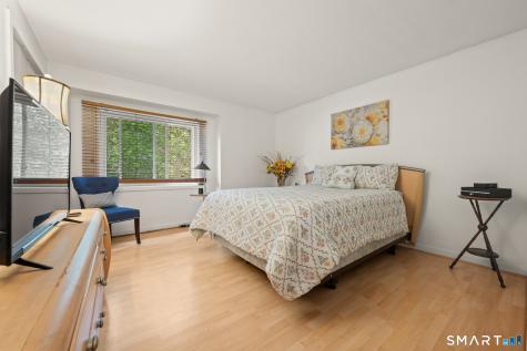22 Walts Hill Bloomfield CT 06002