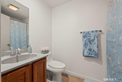 22 Walts Hill Bloomfield CT 06002