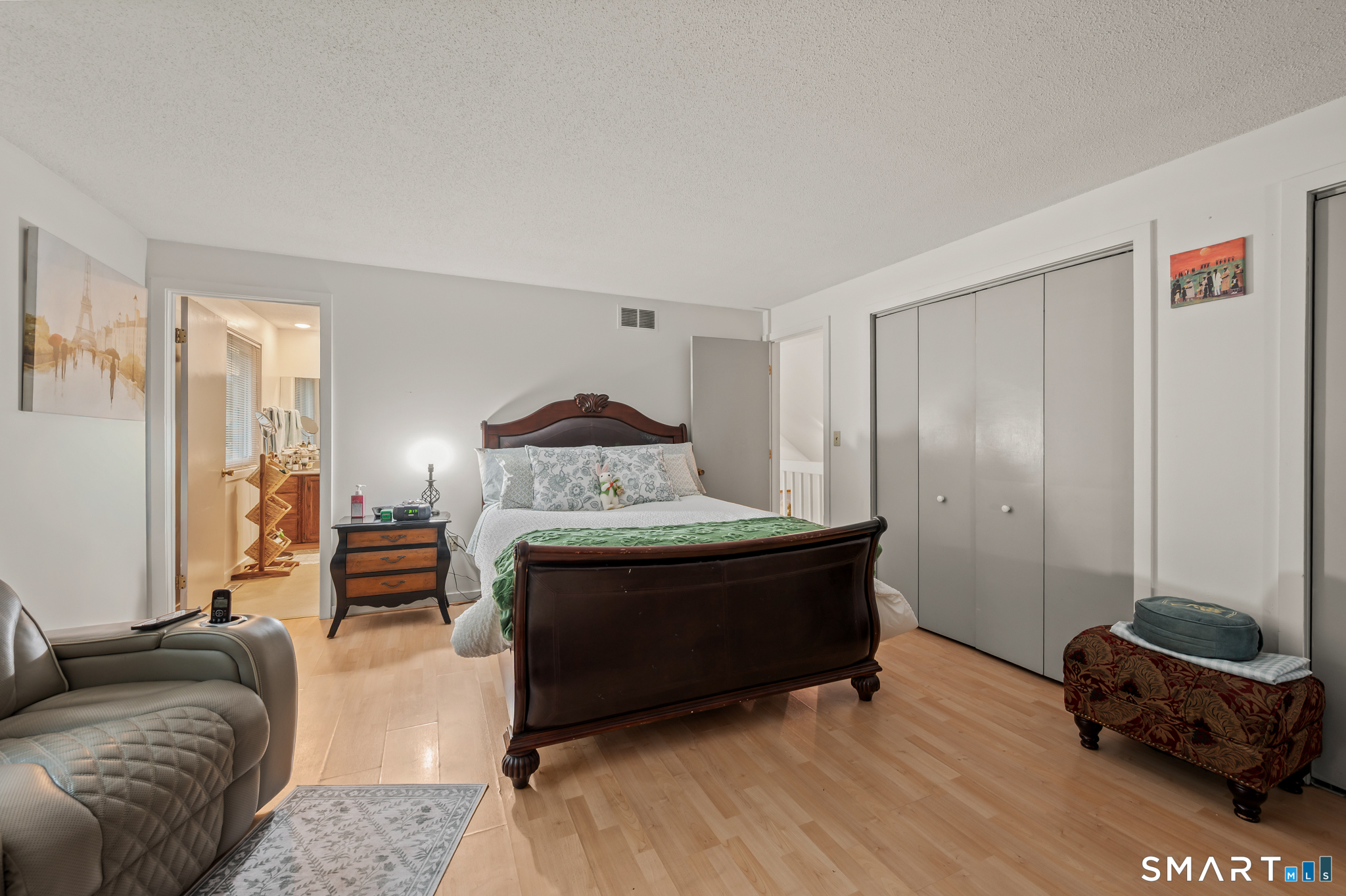 22 Walts Hill Bloomfield CT 06002