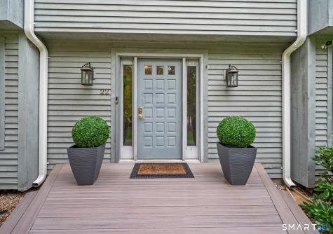 22 Walts Hill Bloomfield CT 06002