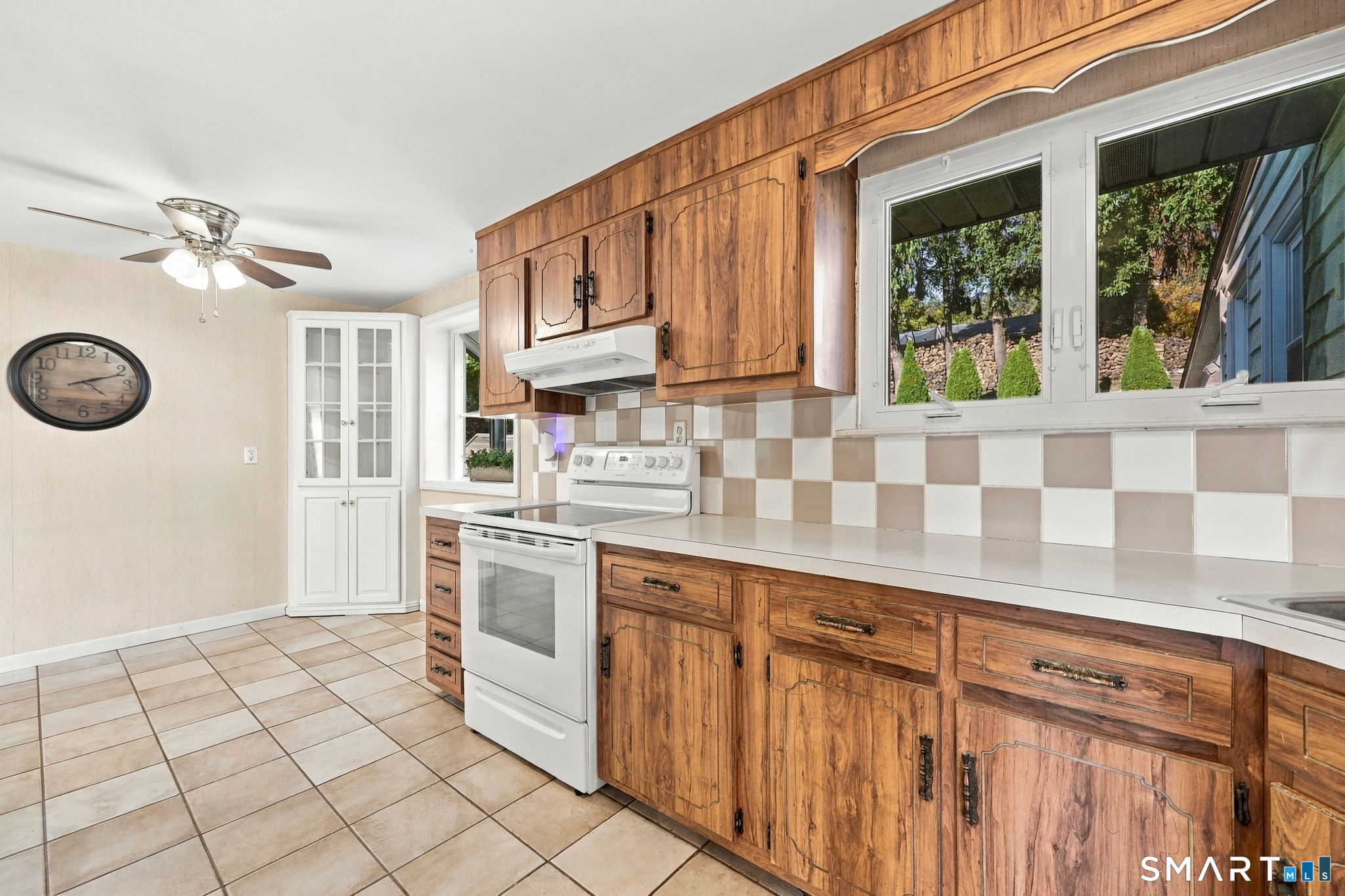 10 Thomas Street South Windsor CT 06074