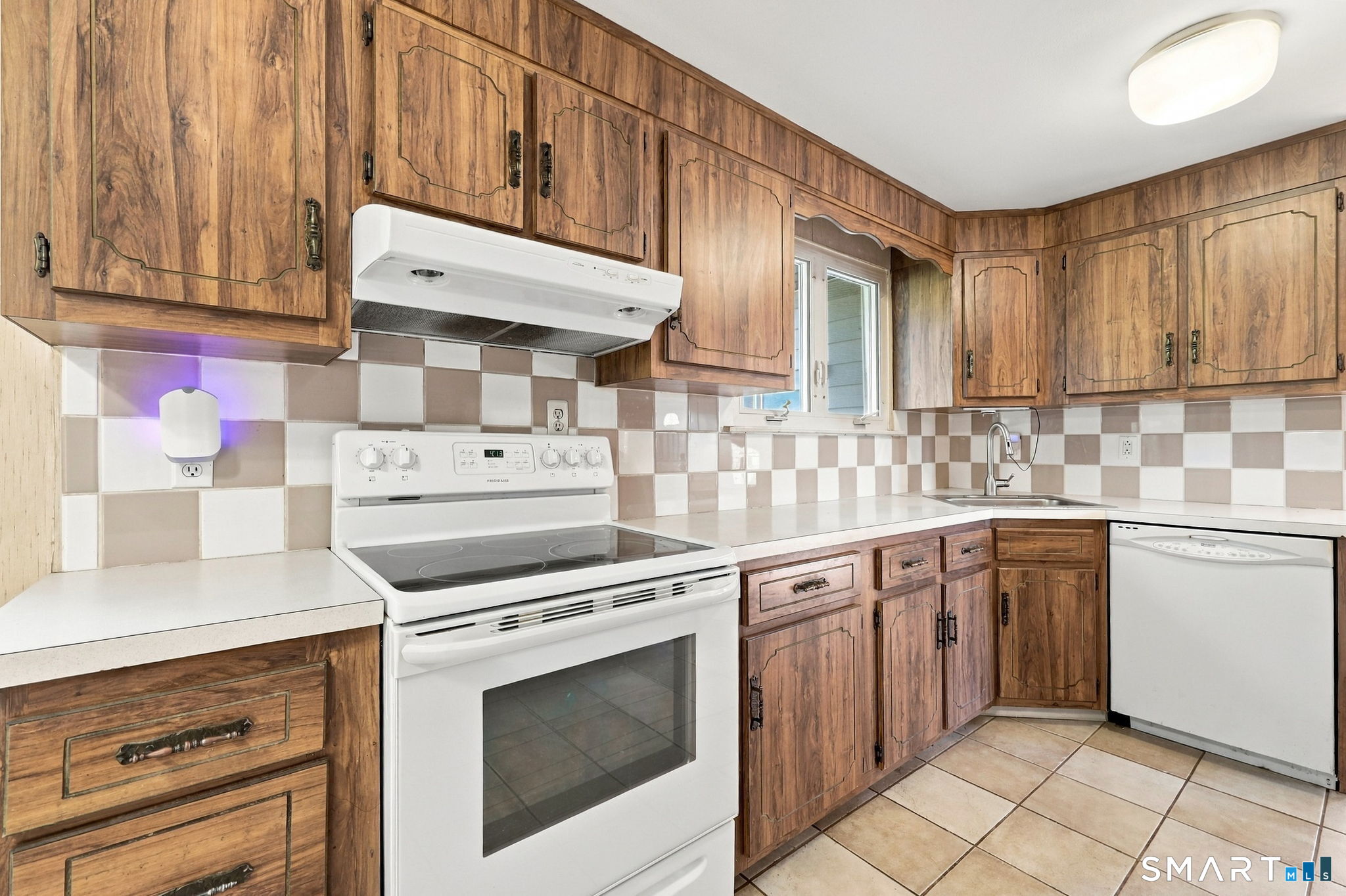 10 Thomas Street South Windsor CT 06074