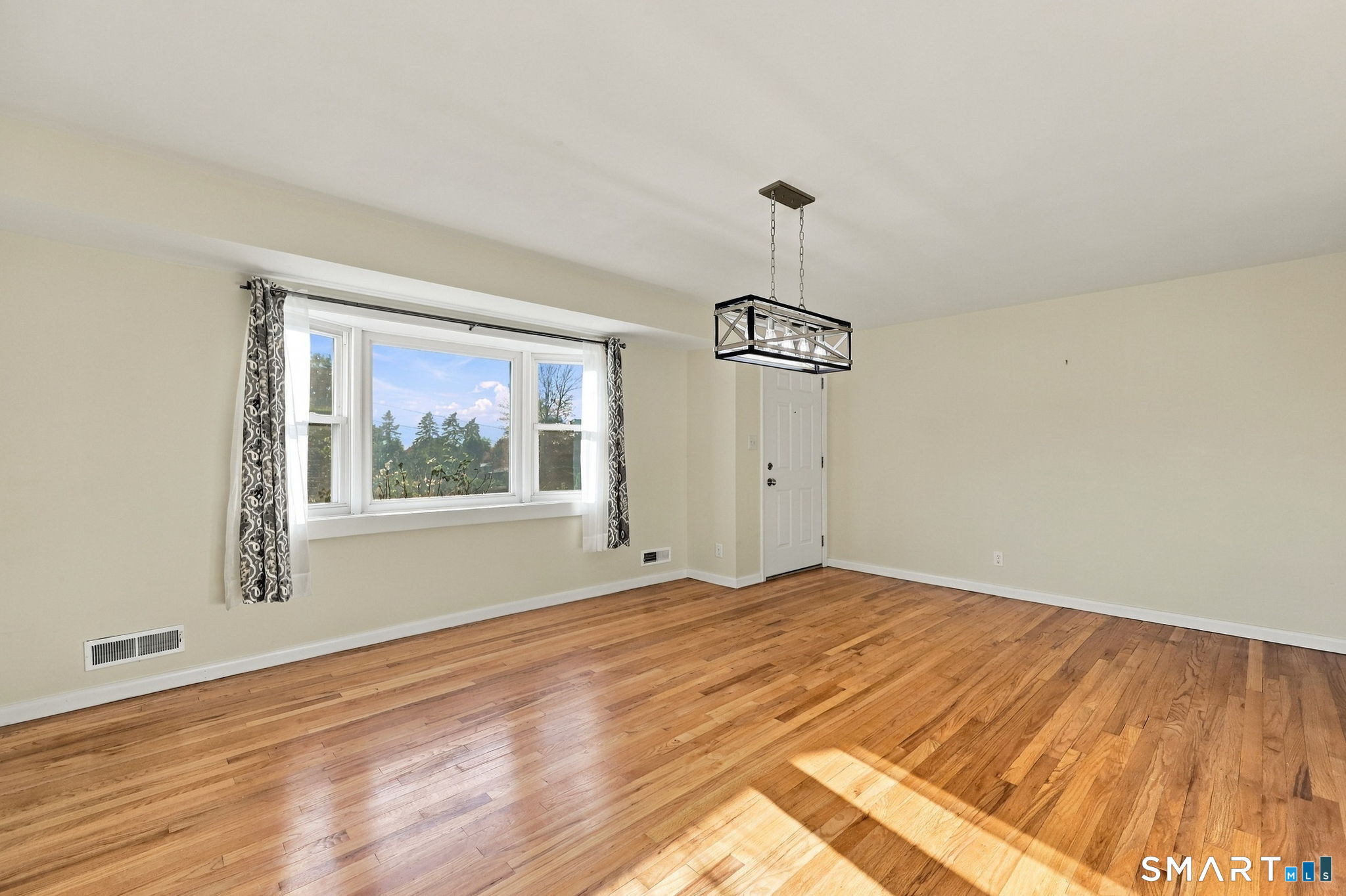 10 Thomas Street South Windsor CT 06074