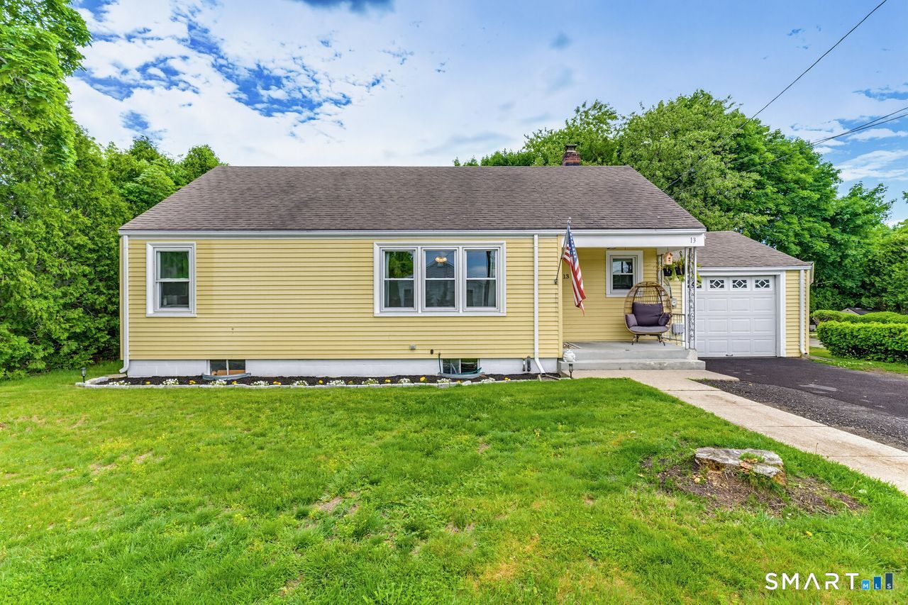 13 Miner Avenue Waterford CT 06385