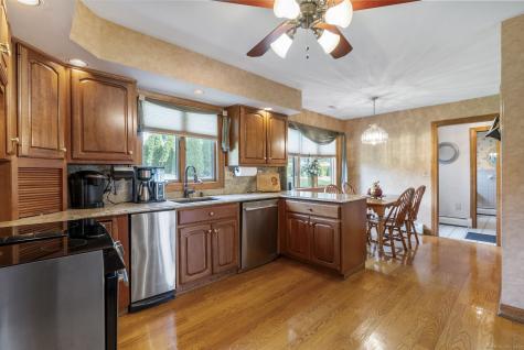 10 Cleary Lane Windsor CT 06095