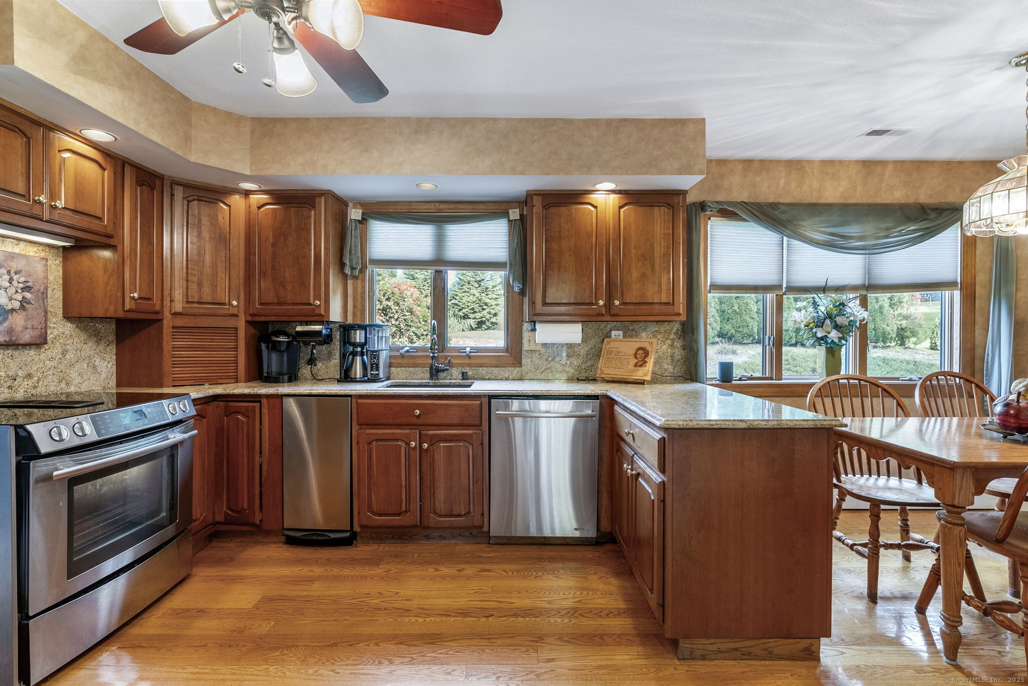 10 Cleary Lane Windsor CT 06095