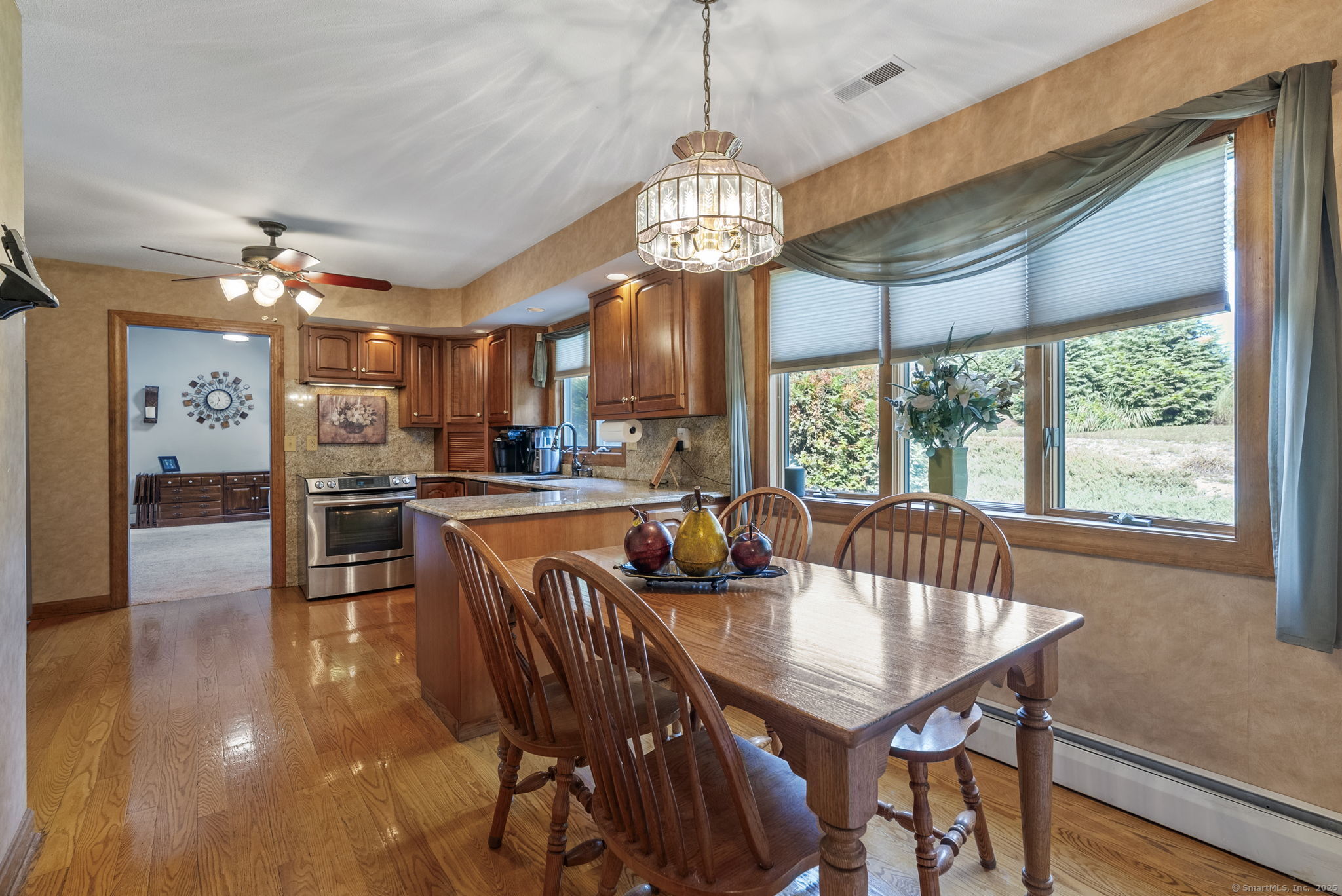 10 Cleary Lane Windsor CT 06095