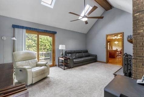 10 Cleary Lane Windsor CT 06095