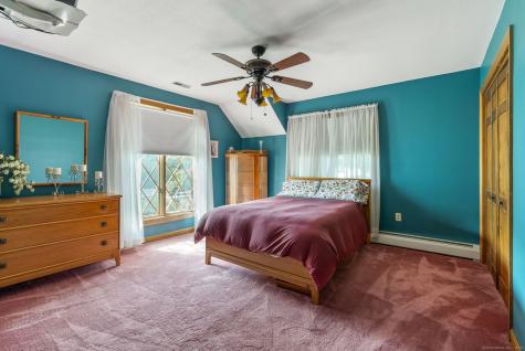 10 Cleary Lane Windsor CT 06095