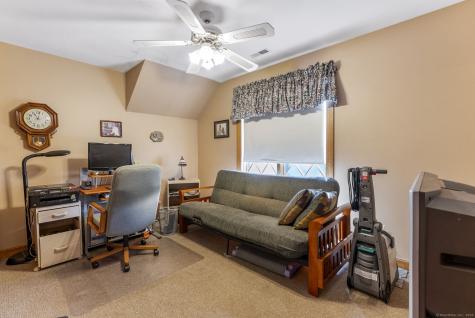 10 Cleary Lane Windsor CT 06095