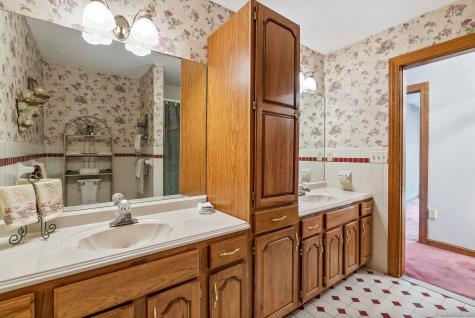 10 Cleary Lane Windsor CT 06095